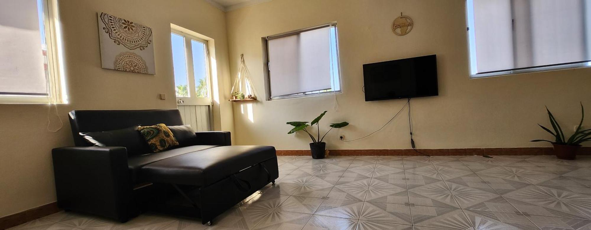 No Cash Accepted-Meeting Point Hostel- Praia, Also In Tarrafal & Fogo Экстерьер фото
