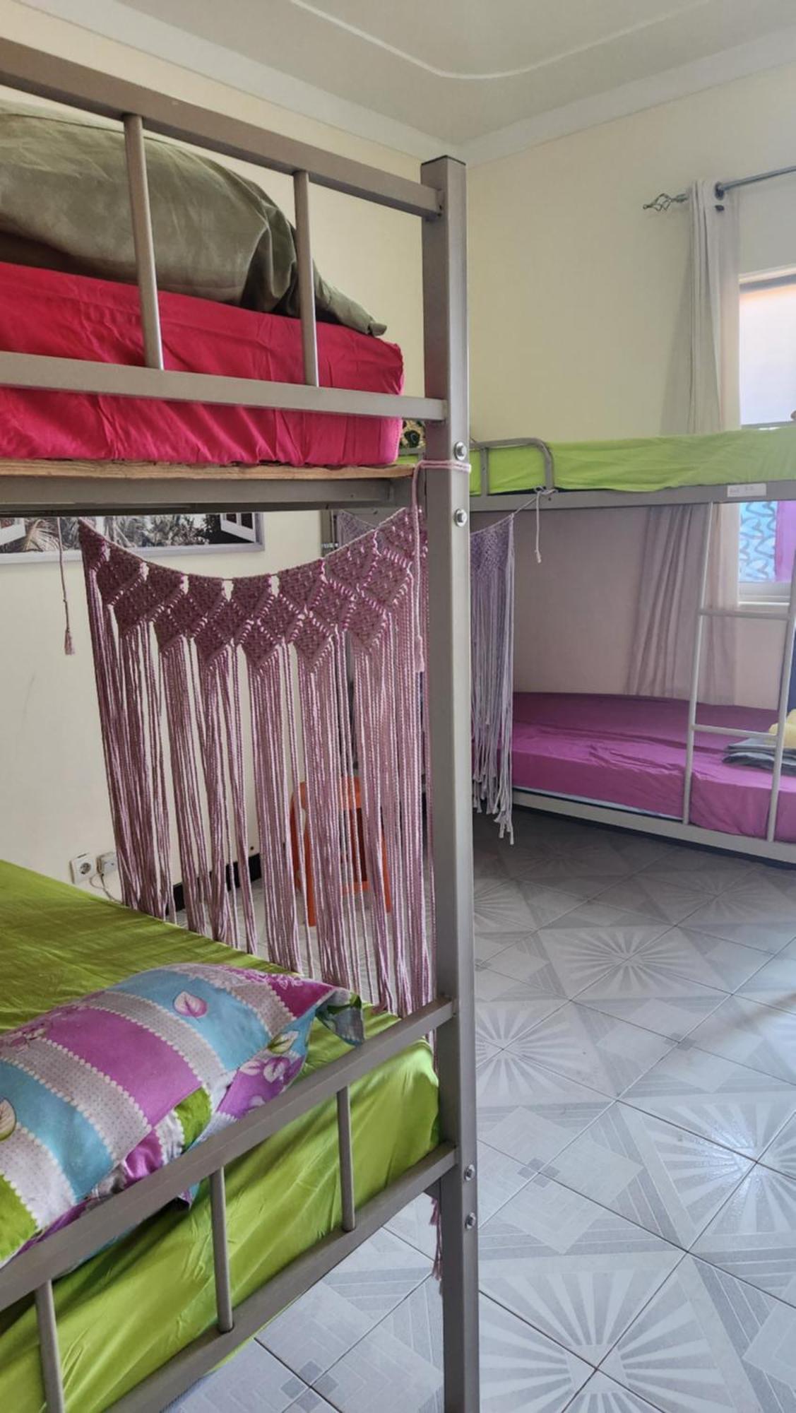 No Cash Accepted-Meeting Point Hostel- Praia, Also In Tarrafal & Fogo Экстерьер фото