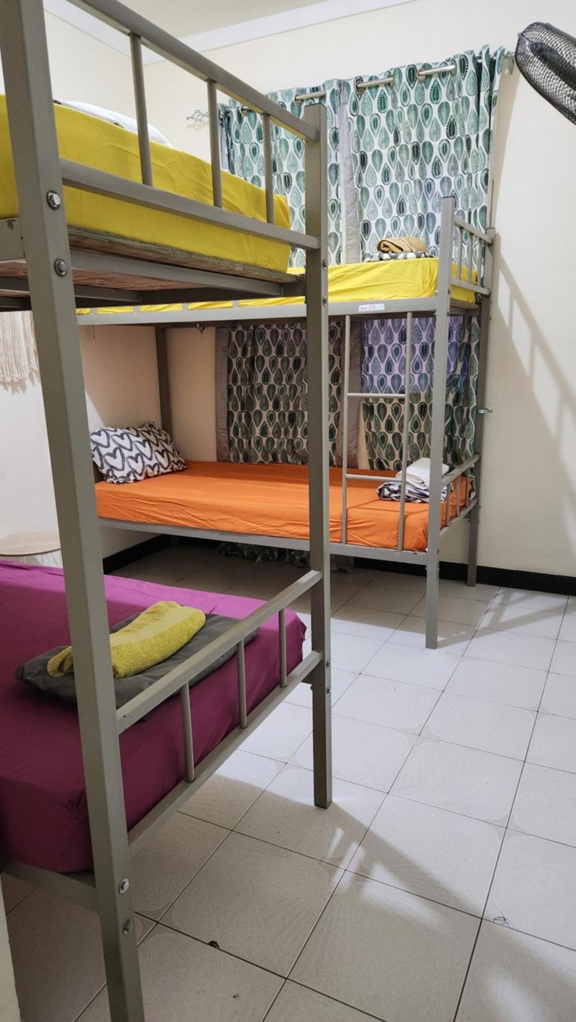 No Cash Accepted-Meeting Point Hostel- Praia, Also In Tarrafal & Fogo Экстерьер фото